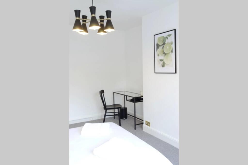 Chic Beach Getaway Margate Esterno foto