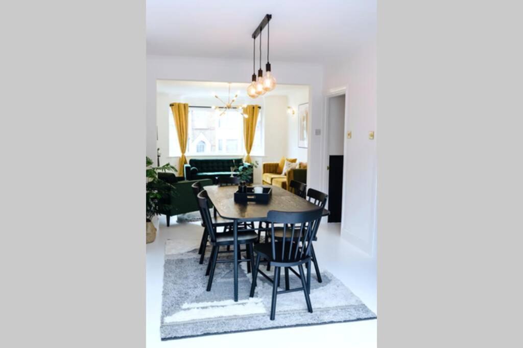 Chic Beach Getaway Margate Esterno foto