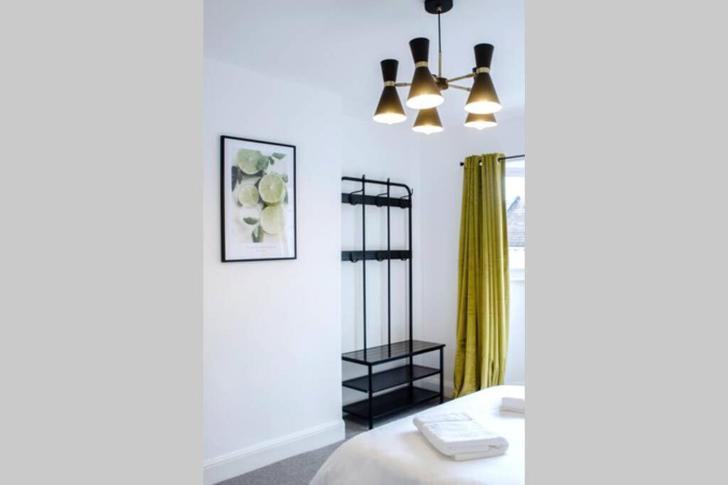 Chic Beach Getaway Margate Esterno foto